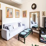 Central Apartment In Trastevere